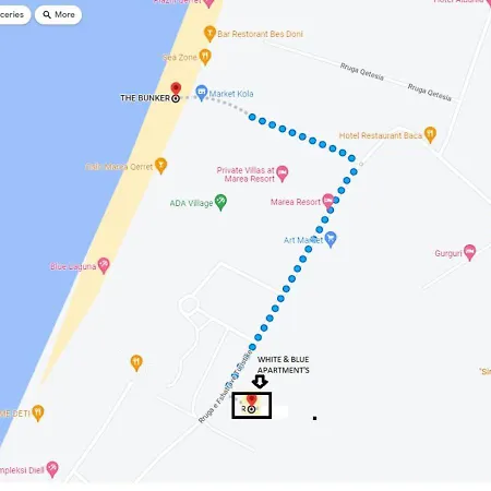 アパート White & Blue Apartment's