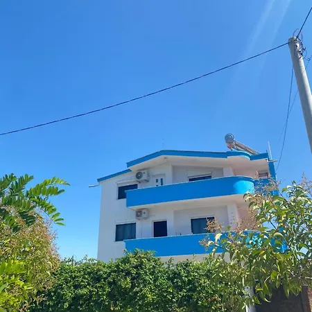 公寓 White & Blue Apartment's *