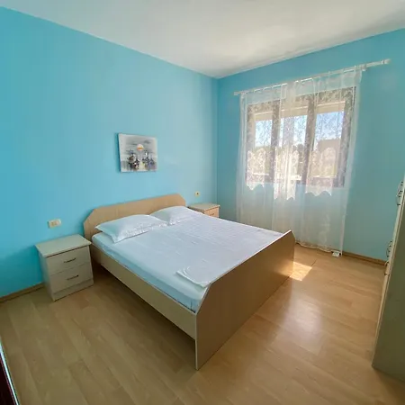 White & Blue Apartment's * Golem (Tirana)