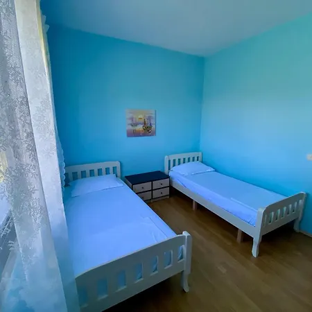 White & Blue Apartment's 公寓 *